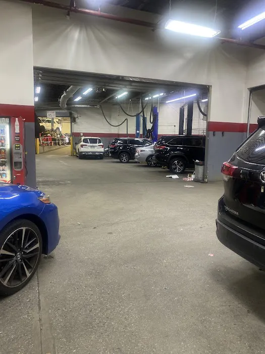 City World Toyota Service Center 5