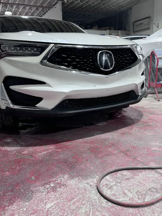 Deluxe Auto Collision Repair 0