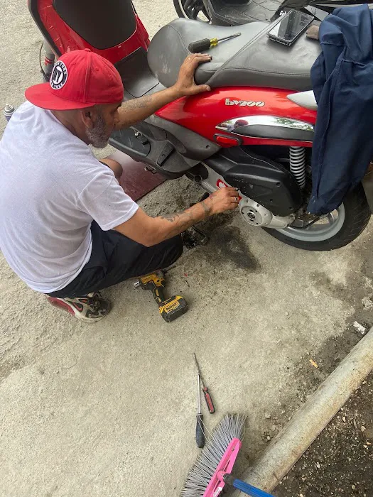 La Cabra Motorcycle/Moped Repair Shop 2