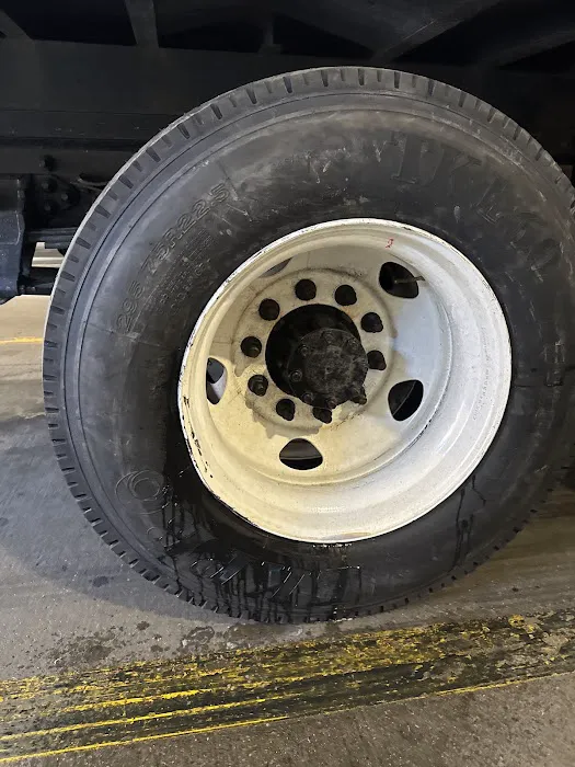 24 Hour Truck Tire Service 7