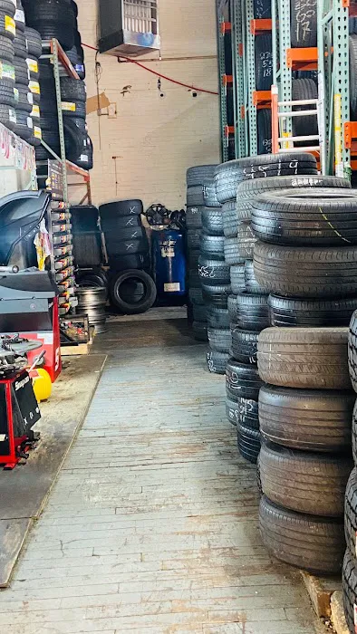 Bob's Discount Tire 1