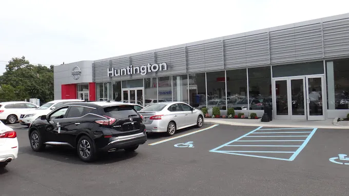 Nissan of Huntington Service 6