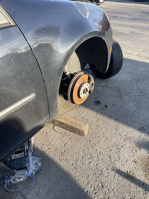 Parkway Auto Body Shop LLC 3