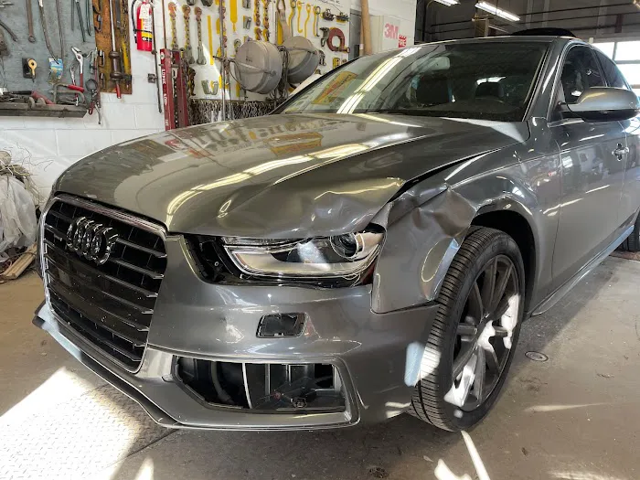 Valiante Auto Body 5