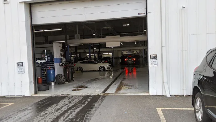 Honda of Westport Service Center 1