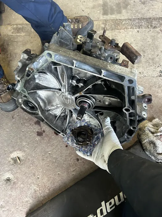 Flores Auto Shop 5
