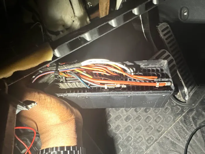 Auto Gadgets, Diagnostics & Electrical Repairs 5