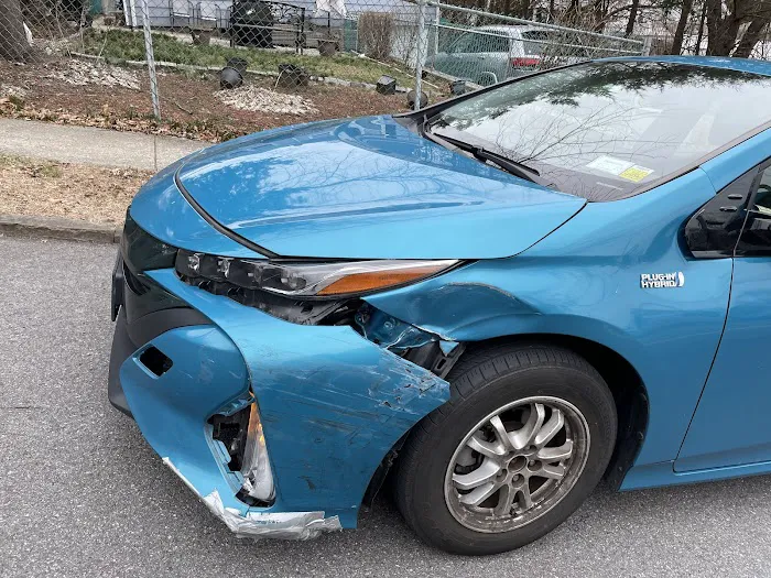 Renzo Auto Collision and Repair 6