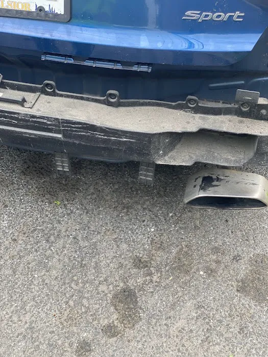 Renzo Auto Collision and Repair 5