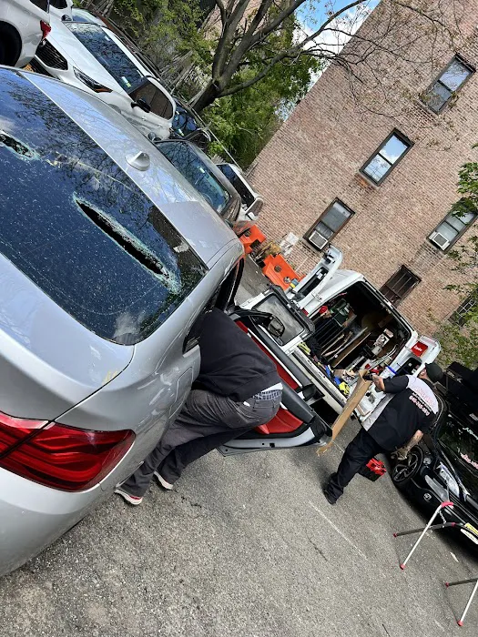 INSPIRE AUTO GLASS & MIRRORS 6