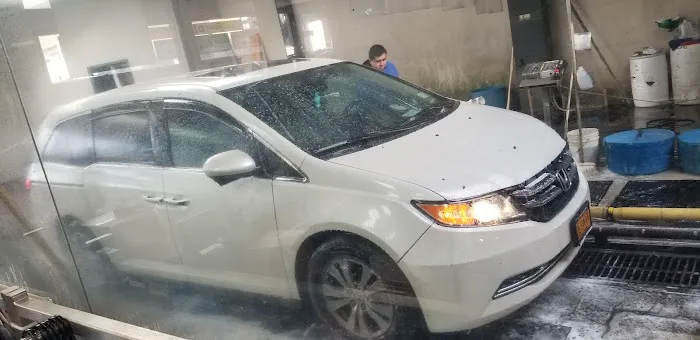 Castrol Car Wash And Lube 1