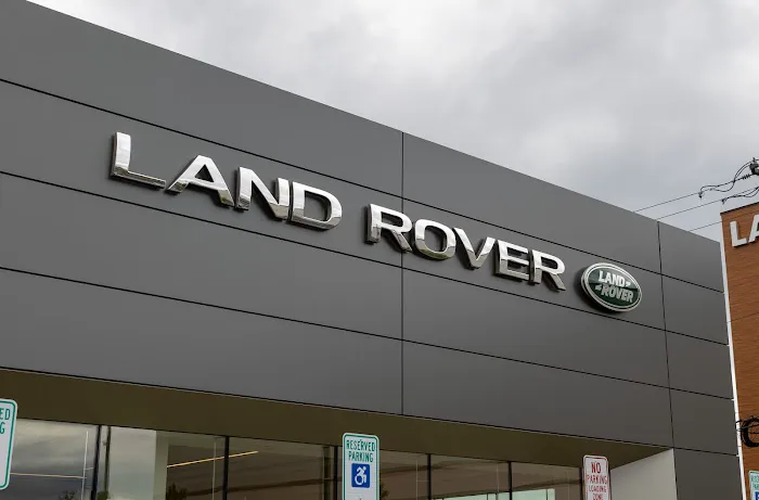 Land Rover New Rochelle Parts Center 4