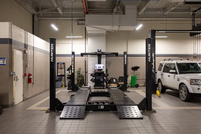 Land Rover New Rochelle Service Center 7