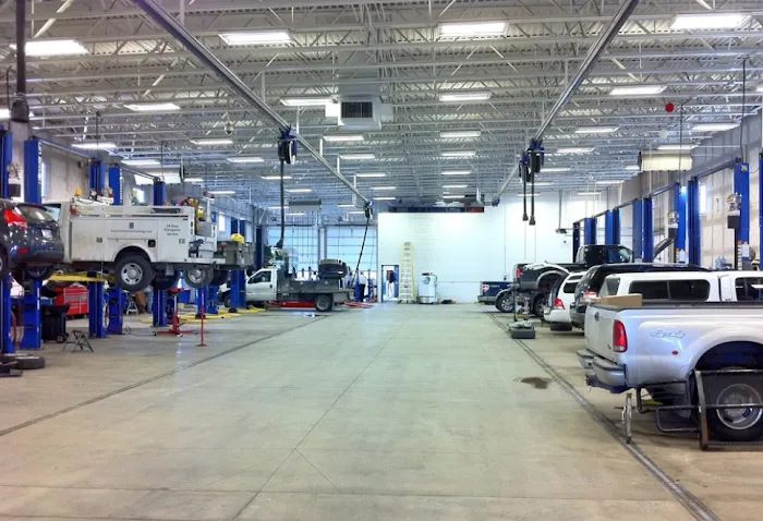 Denny Menholt Ford Service 1