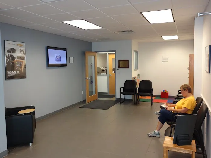 Romeo Chevrolet Collision Center 4