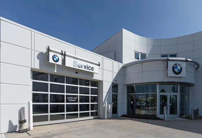 Bill Jacobs BMW Service & Parts Center 8