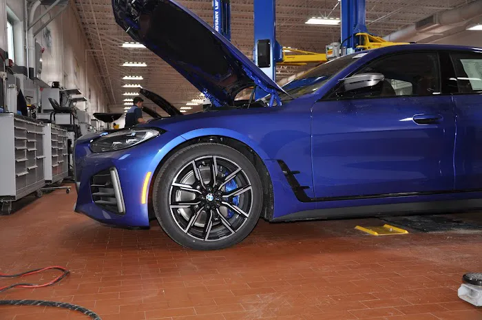 Bill Jacobs BMW Service & Parts Center 9