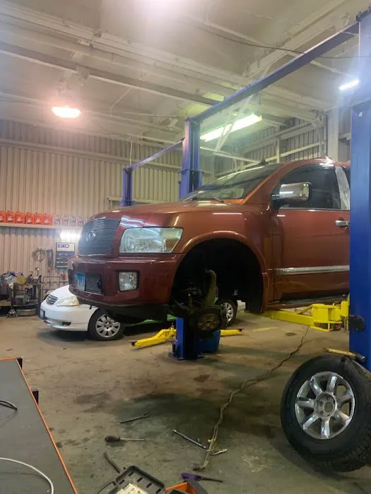 Guzman Auto Repair 7