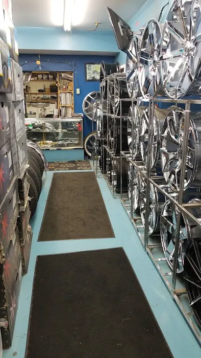 Quint Tires & Wheels 8