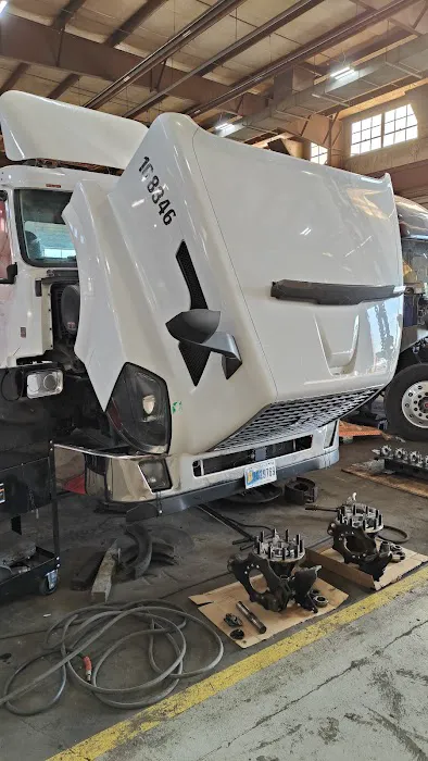 M D M Truck Repair 6