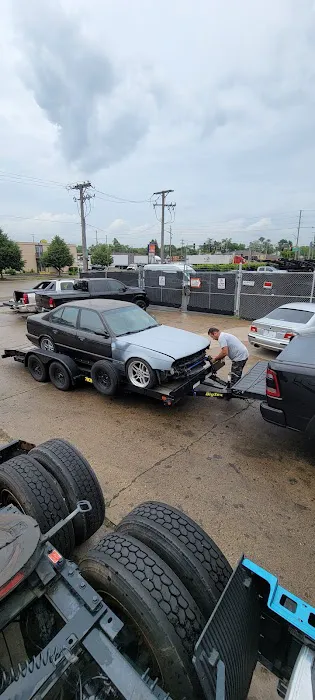 M D M Truck Repair 0