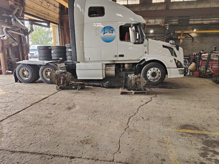 M D M Truck Repair 1