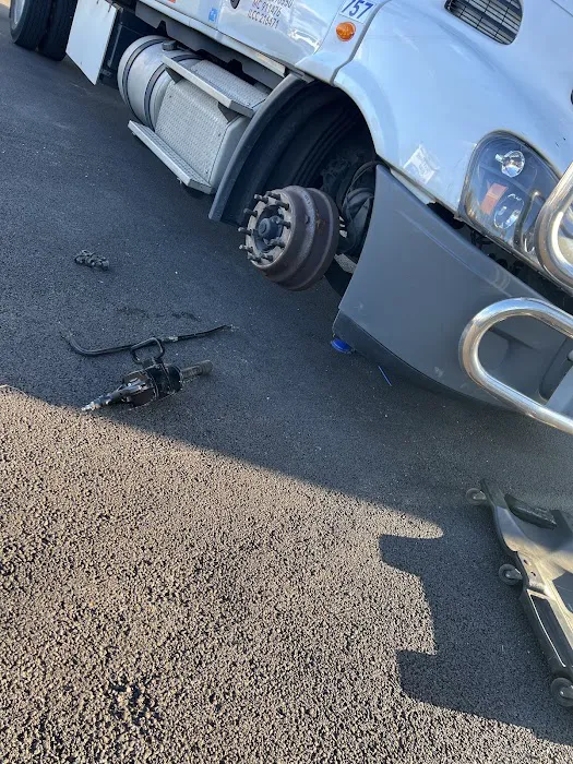 MG Truck and Trailer Repair and Road Service 0
