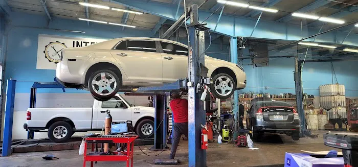 INTERNATIONAL AUTO CARE AND MUFFLER Schumbung Wise IL 2