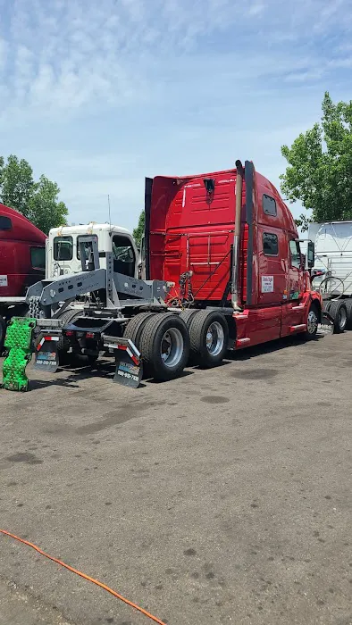 Husky Truck Repair 0