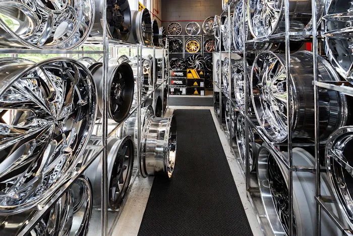 Chihuahua Tire & Rims - Elgin 7