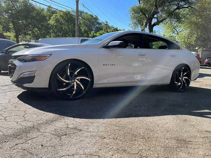 Chihuahua Tire & Rims - Elgin 9