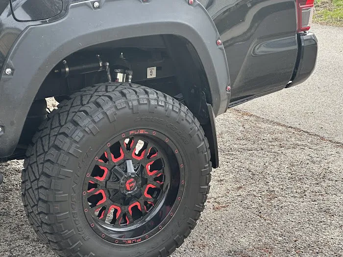 Chihuahua Tire & Rims - Elgin 3