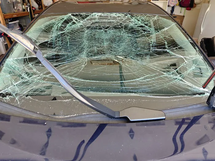 B&R Auto Glass 2