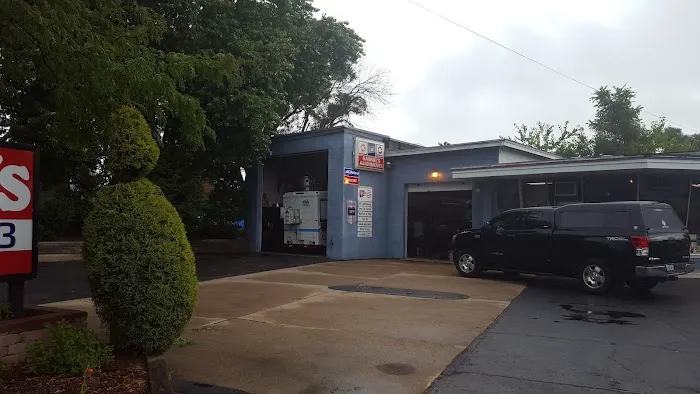 Gabriel's Auto Repair 7