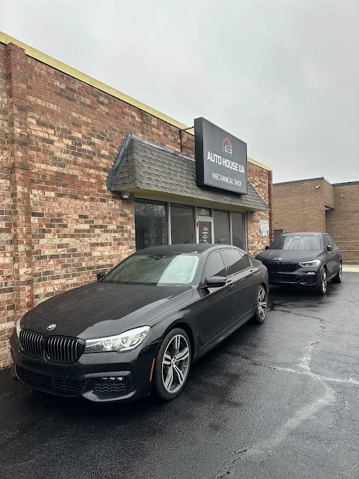 AutohouseUA - Schaumburg (Auto Repair Shop) 4