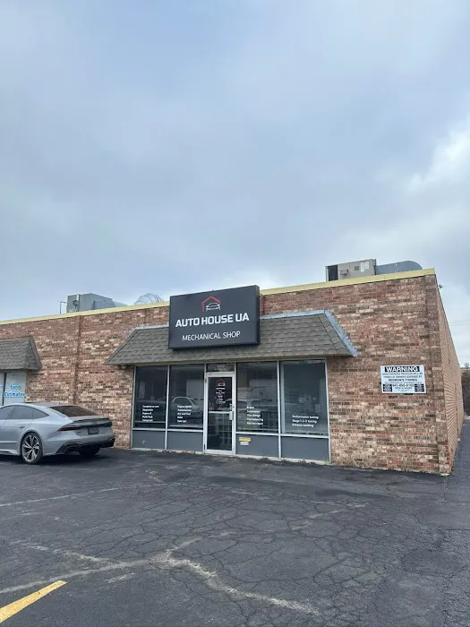 AutohouseUA - Schaumburg (Auto Repair Shop) 8