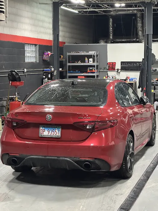 AutohouseUA - Schaumburg (Auto Repair Shop) 3