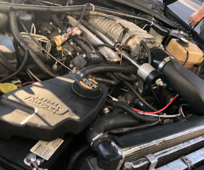 Universal Auto Service 2