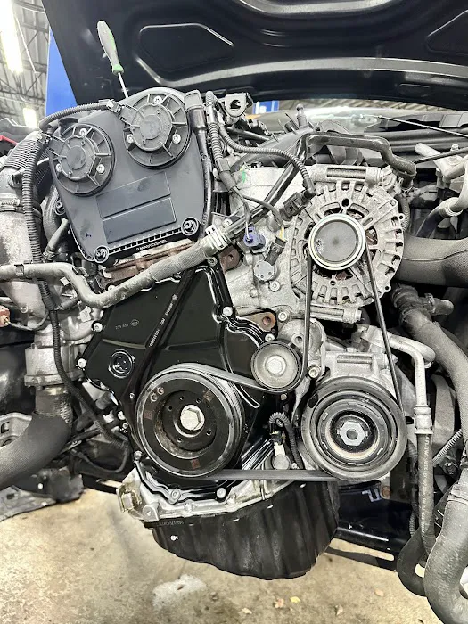 Chicago Auto Center 1