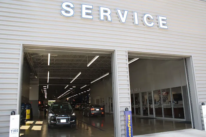 Ford Service Center - Packey Webb Ford Service 0
