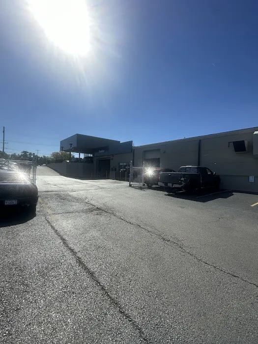 Hart's Collision Center 4