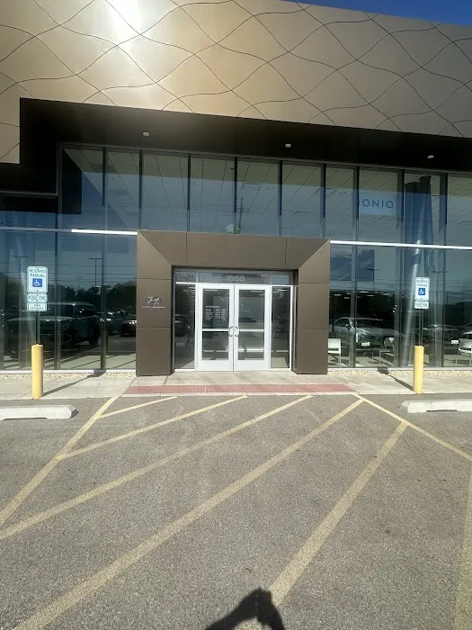 Hart's Collision Center 5