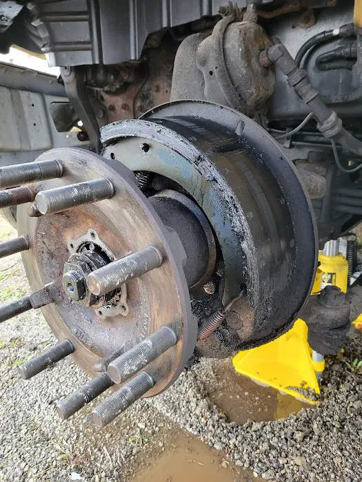 Duke Mobile Truck and Trailer Service 6