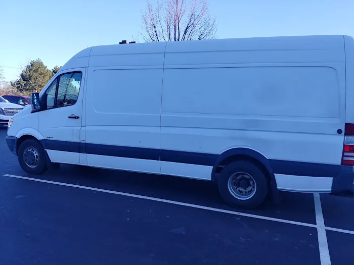 Mobile truck trailer repairs / Tire services 1