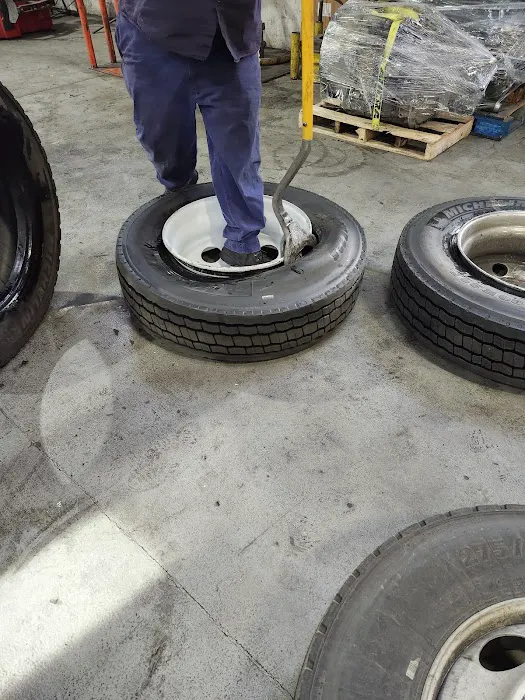 Truck Service Point 1