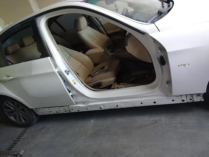 Baldwin hills collision center 8