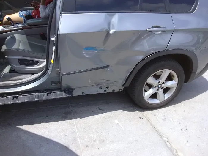 Alfonso's Auto Body 7