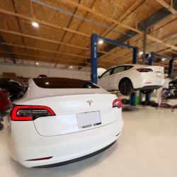 Tesla Auto Repair Shop ico