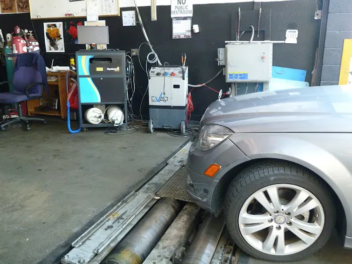 Dal'S Auto Repair And Smog 5