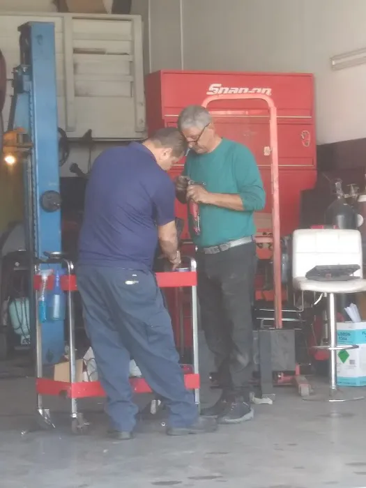 Dal'S Auto Repair And Smog 3
